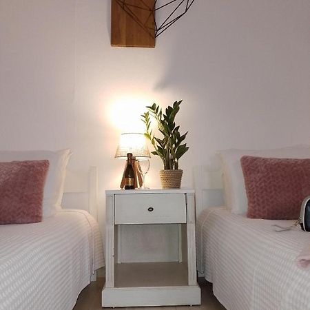 Town Apartment Mykonos Town Bagian luar foto